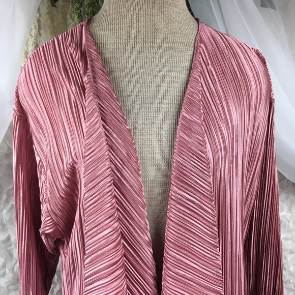 See new listing - Picture 6 of 9